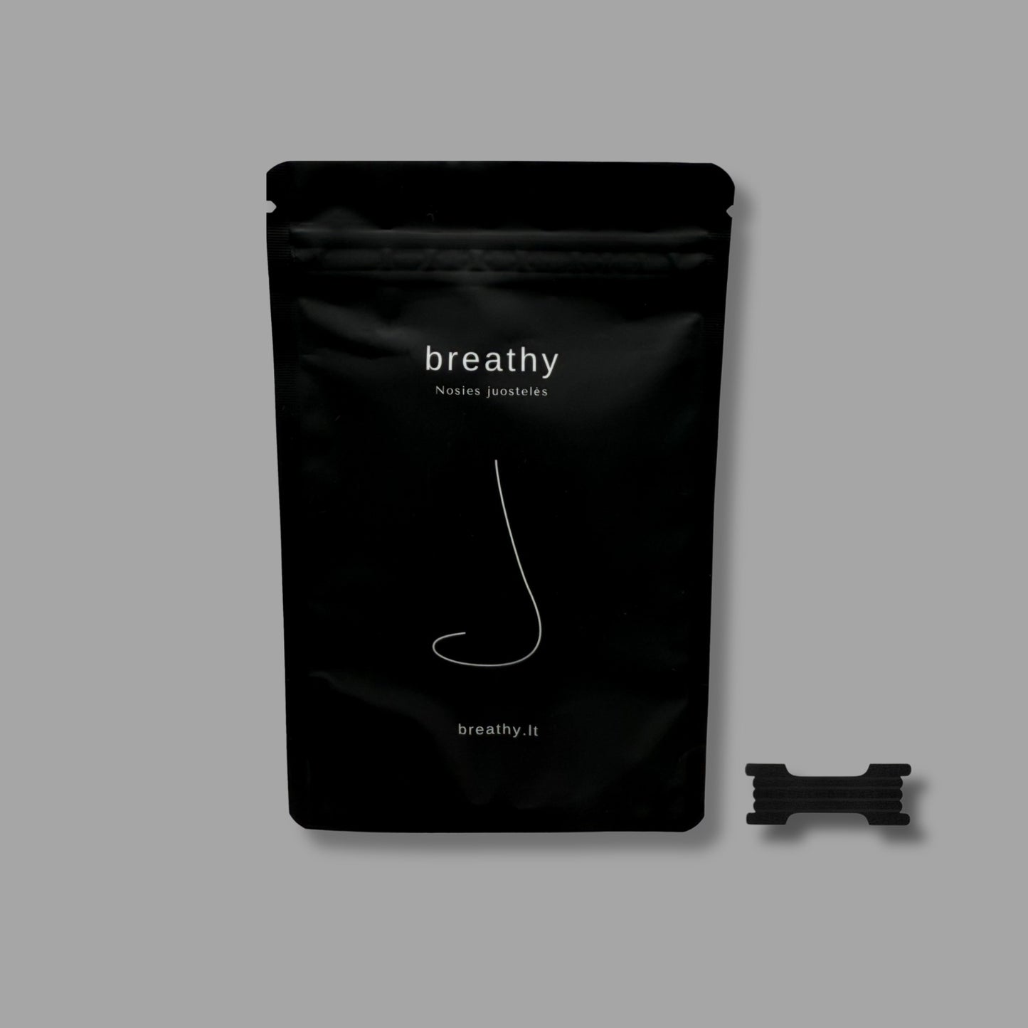 breathy nosies juostelės – juoda pakuotė, pagerinanti kvėpavimą ir mažinanti nosies užgulimą sportuojant bei kasdieniam naudojimui.